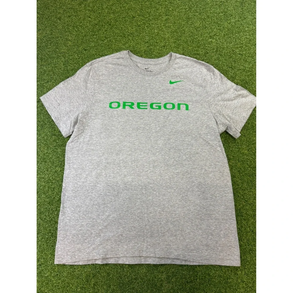 Nike Oregon Ducks T-Shirt Mens XL Gray Green‎ Graphic Short Sleeve Crew Neck Tee